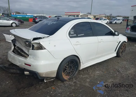 2011 Mitsubishi Lancer Evolution Gsr z USA, uszkodzony, nr VIN JA32W8FV7BU029000